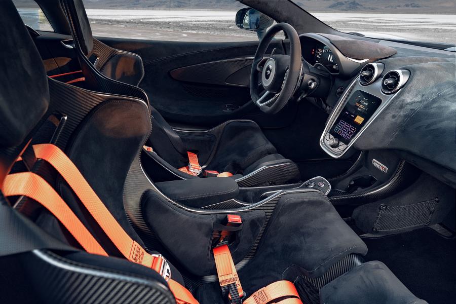 Интерьер McLaren 600LT Coupe by Novitec Rosso 2019 года  (фото 6 из 12)